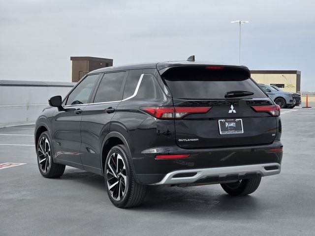 2023 Mitsubishi Outlander SE