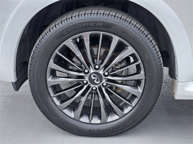 2021 INFINITI QX80 Premium Select