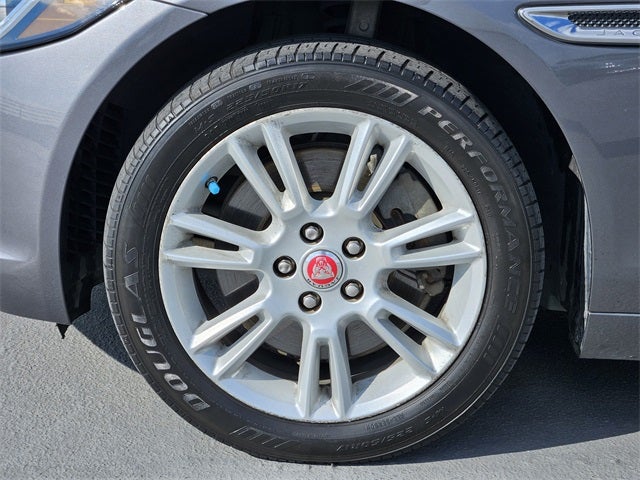 2019 Jaguar XE 25t Premium