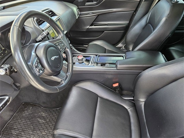 2019 Jaguar XE 25t Premium