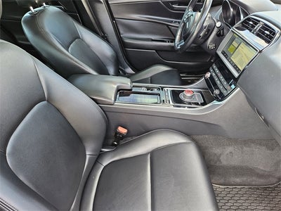 2019 Jaguar XE 25t Premium