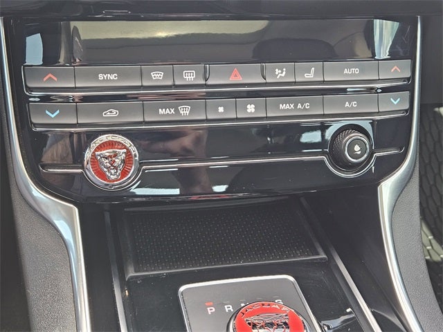 2019 Jaguar XE 25t Premium