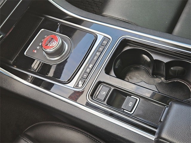 2019 Jaguar XE 25t Premium