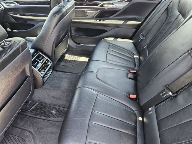 2019 BMW 7 Series 740i