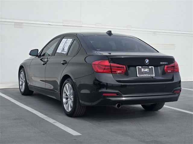 2017 BMW 3 Series 320i