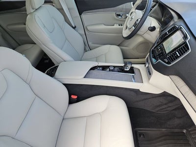 2025 Volvo XC90 Plug-In Hybrid T8 Plus 7 Passenger