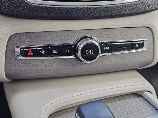 2025 Volvo XC90 Plug-In Hybrid T8 Plus 7 Passenger