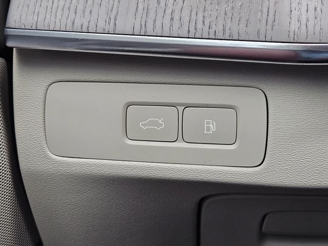 2025 Volvo XC90 Plug-In Hybrid T8 Plus 7 Passenger