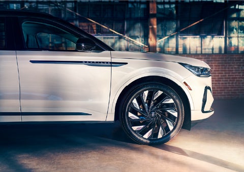 The wheels of the available Jet Appearance Package are highlighted. | Planet Lincoln Love Field in Dallas TX