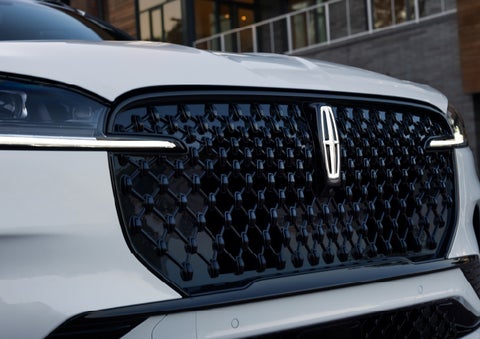 The front grille of a 2026 Lincoln Aviator® SUV is shown. | Planet Lincoln Love Field in Dallas TX