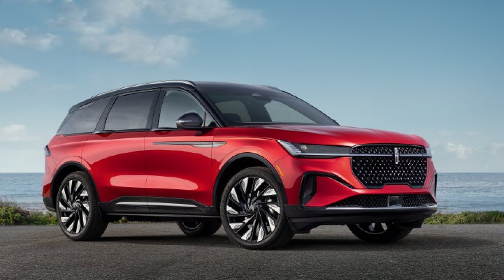 A 2026 Lincoln Nautilus® Reserve model is shown with the stylish available Jet Appearance Package. | Planet Lincoln Love Field in Dallas TX