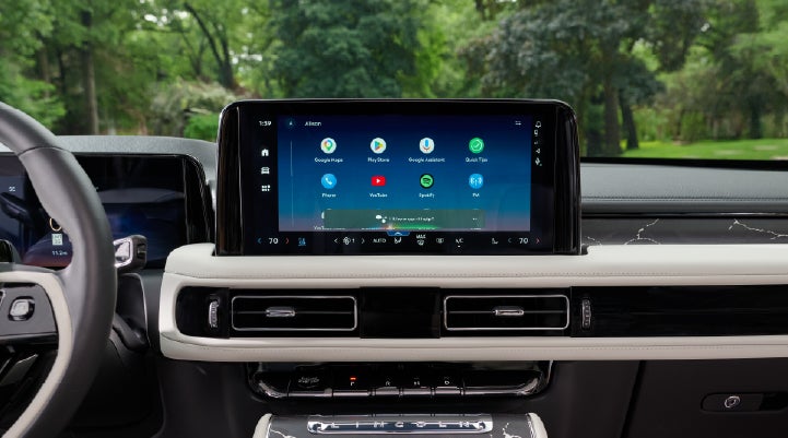 The center touchscreen inside a 2027 Lincoln Aviator® Black Label™ SUV | Planet Lincoln Love Field in Dallas TX