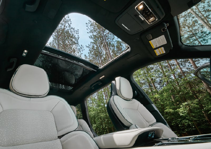 The front seats of a 2027 Lincoln Aviator® Black Label™ SUV | Planet Lincoln Love Field in Dallas TX